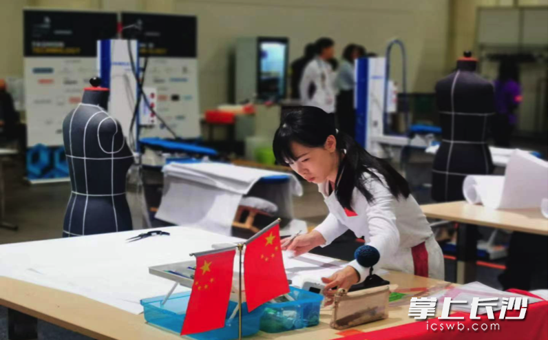 亚洲色欲色欲大片WWW无码-少妇邻居内射在线-色翁荡息又大又硬又粗又视频图片-国产精品毛片一区二区三区16-国语自产拍大学生在线观看教师董青在芬兰赛区比赛现场（受访者供图）。