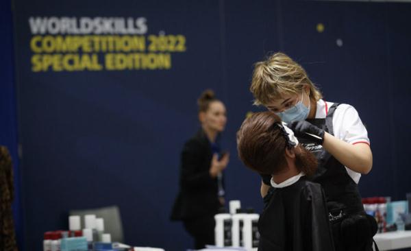 世界技能大赛上，这些中国姑娘摘金夺银