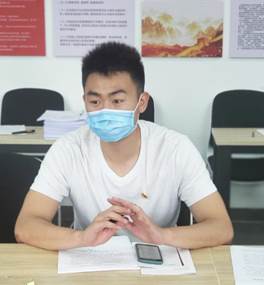 说明: 戴骏 说明: 戴骏