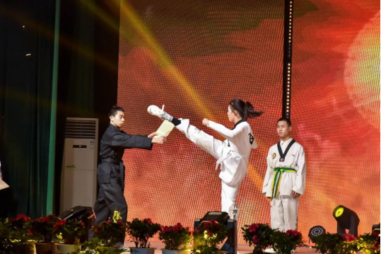 亚洲色欲色欲大片WWW无码